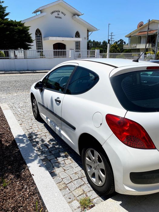 Peugeot 207 1.4 HDi – Comercial 2 Lugares – IPO em dia
