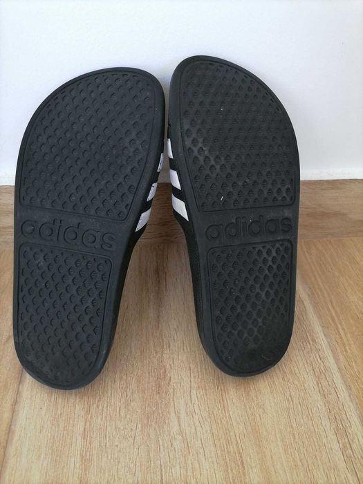 Chinelos ADIDAS Praia Pretos nº33 - USADOS
