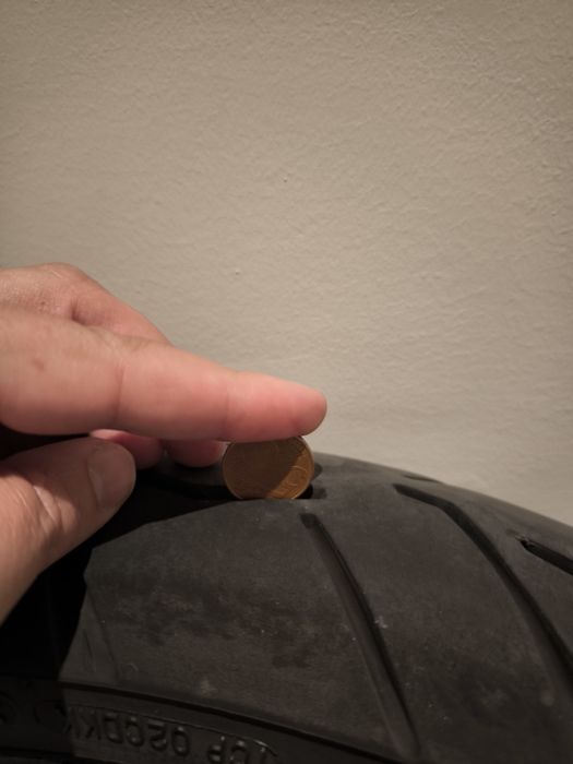 Pneu frente BMW GS 1200/1250 usado