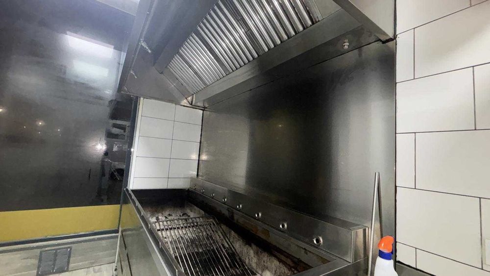 Churrasqueira a carvão profissional 24 frangos | 8 grelhas rotativas
