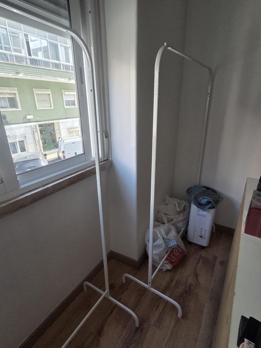 2 charriots IKEA