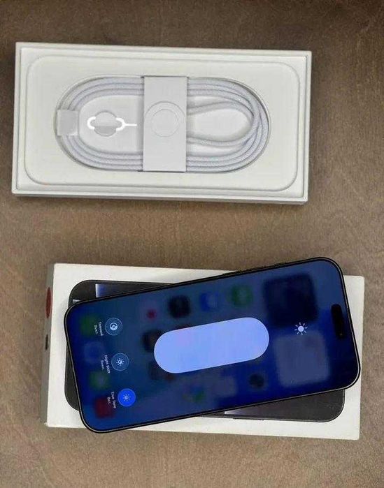 iPhone 16 Pro Max, 256 ГБ, SIM + eSIM