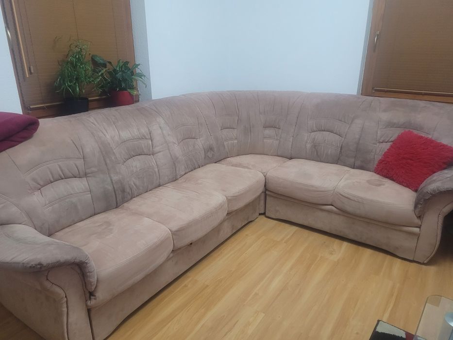 Narożnik 270×220 cm– prawostronny, funkcja spania, szuflada na pościel