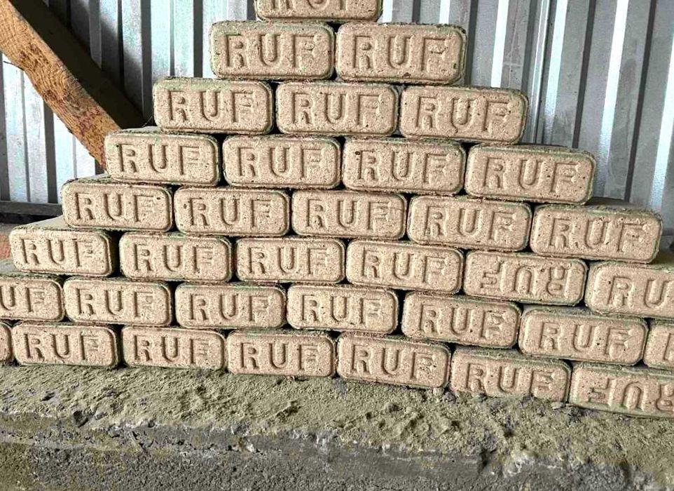 Вугілля, брикети, пелети паливні з маніпулятором