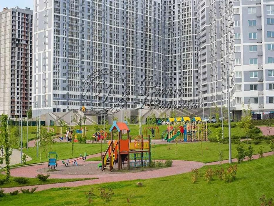 Продам квартиру ЖК Лебединый Київ, Ревуцького вул.