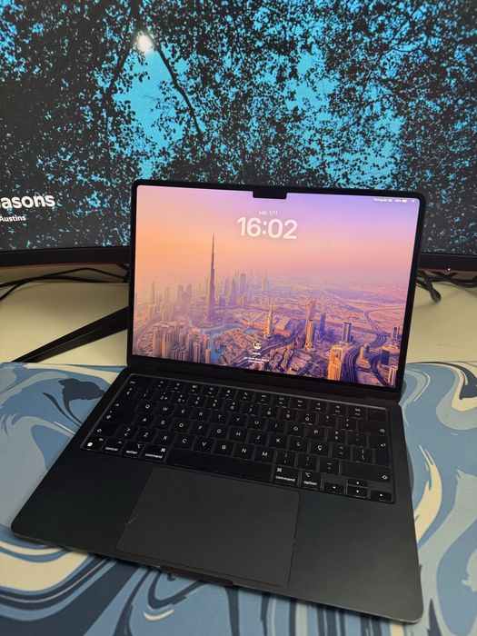 MacBook Air M2 202264750816100866121