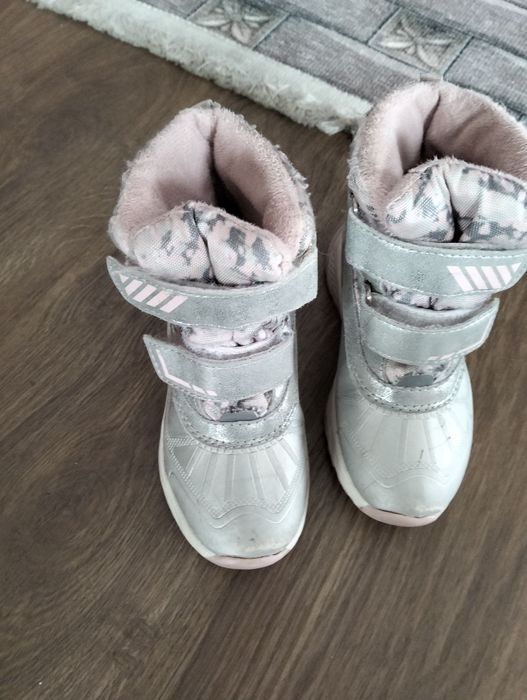 Sprzedam buty dziewczęce