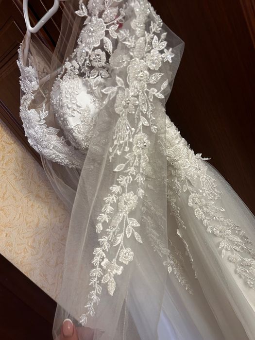 Весільна сукня, одягалась лише раз,після хімчистки