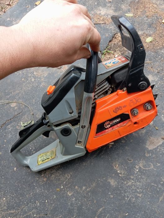 Бензопила недорого в робочому стані