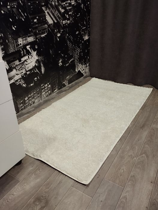 Килим з довгим ворсом