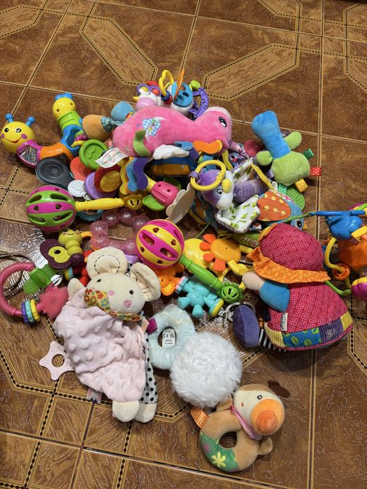 Іграшки для немовлят