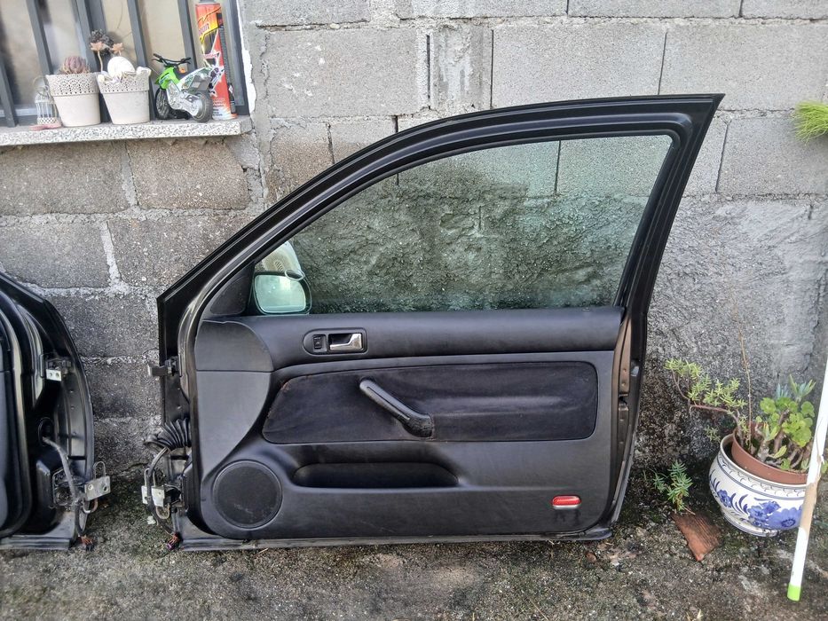 Portas da frente Golf IV 3P