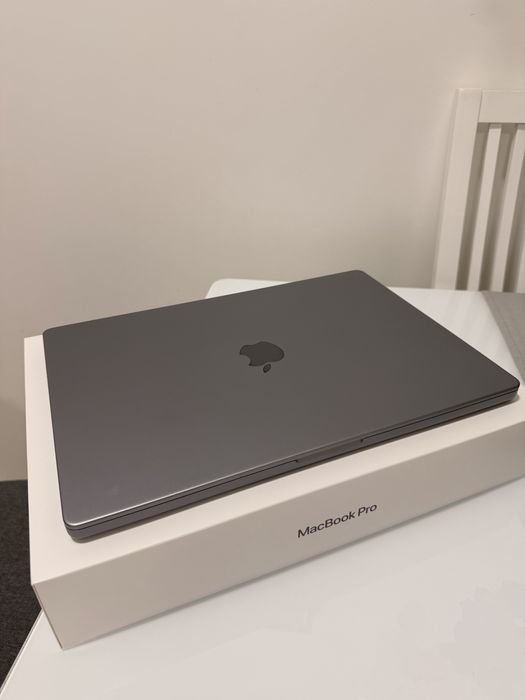 Apple MacBook Pro 16" 2021 M1 PRO / 16 GB / 512 GB SSD / Space Grey