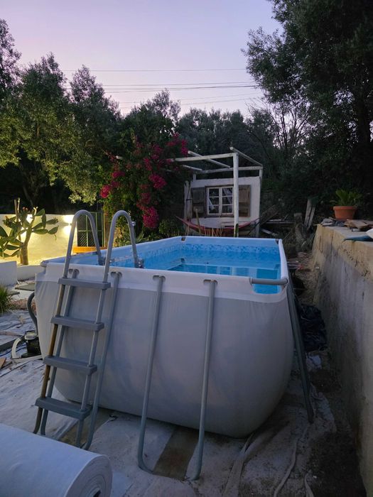 Piscina Bestway com tratamento a sal