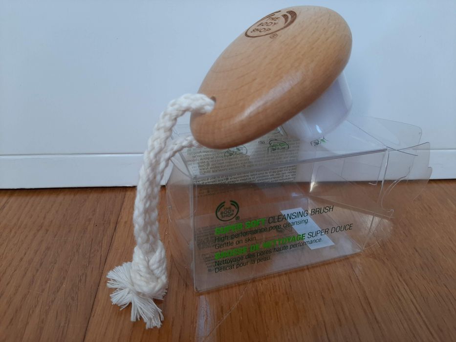 Escova suave para rosto The Body Shop