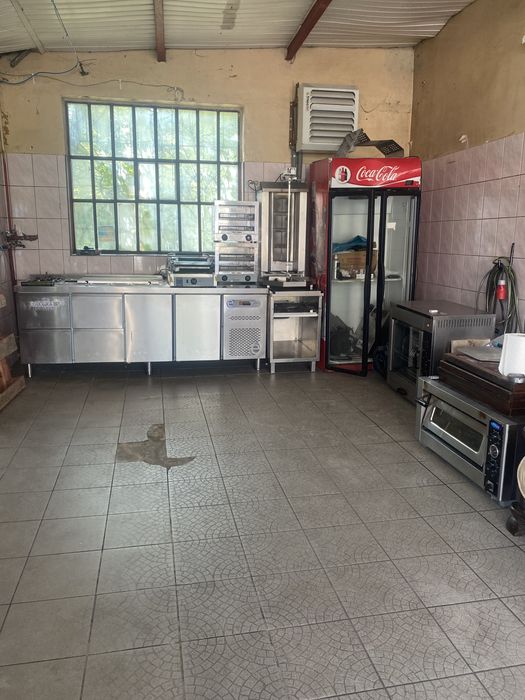 Wyposażenie do kebaba i pizzy lub do innych celów.