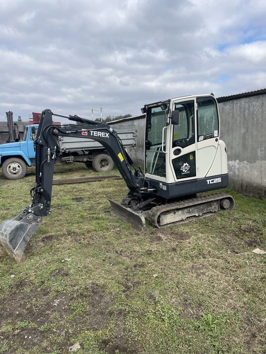 Послуги спецтехніки: Бобкат,Екскаватор,Самоскид,Маніпулятор,Евакуатор