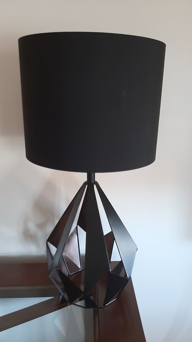 Candeiro de mesa moderno