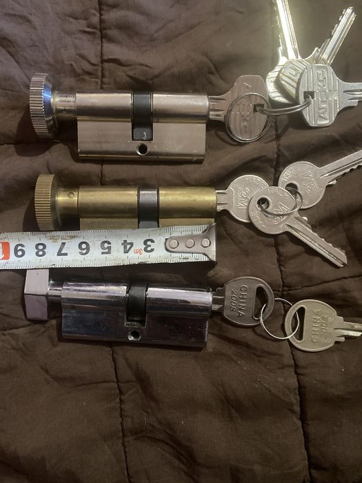 Лічинка / секрет , замка / замок / серцевина замка