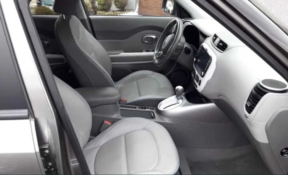 Розборка шрот запчасти Kia Soul EV колір IM кіа соул солл разборка