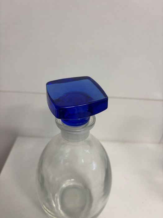 Glass bottle with cap442460295953786881