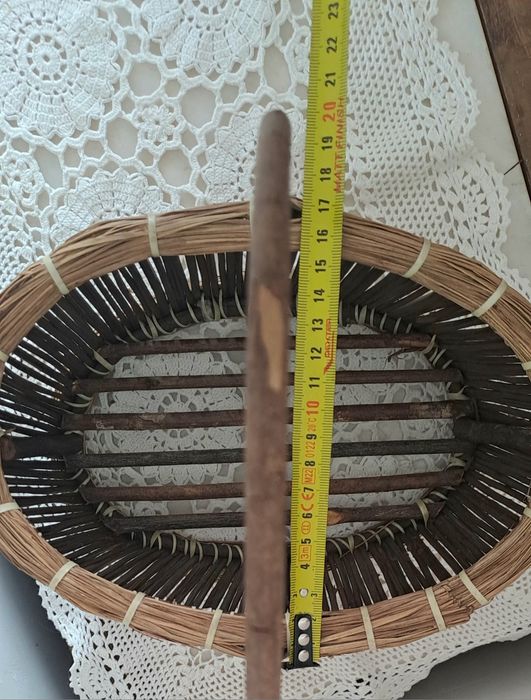 Cesta em madeira oval