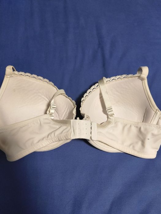 Бюстгалтери75 В,  80 Е ,85 С пуш,  ,95 DD