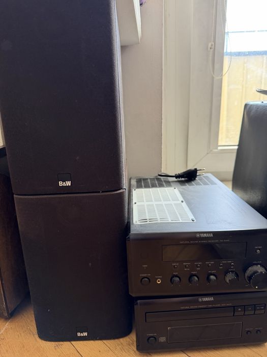 Yamaha RX-E410 plus dwa glosniki