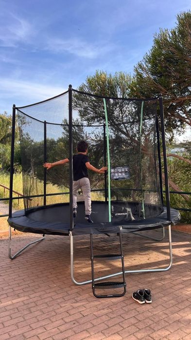 Aluguer de Trampolim (Pula Pula) 3m – Diversão Garantida!