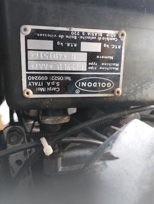 Glebogryzarka z napędem, ciągnik jednoosiowy Goldoni