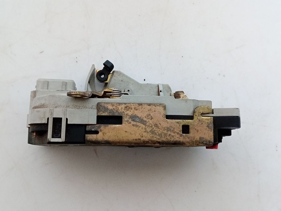 Fechadura / fecho porta trás direito PEUGEOT 206 SW (2E/K)