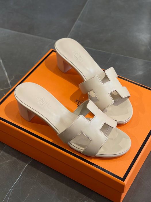 Босоніжки мюлі chanel loro piana