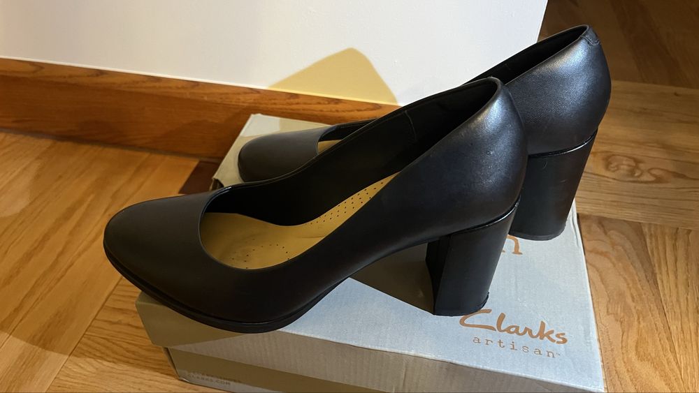 Czółenka czarne skórzane