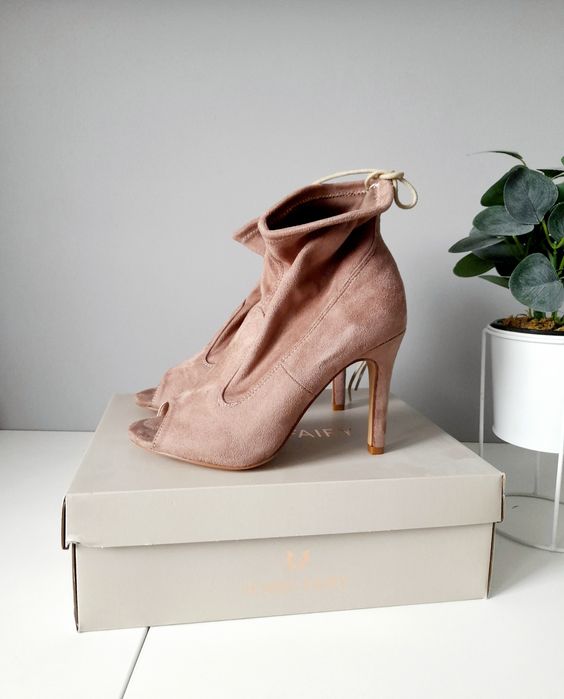 Buty damskie szpilka botki nowe