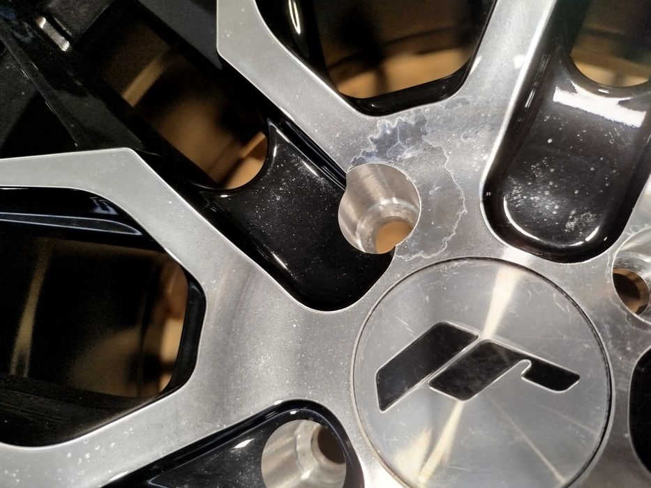 OUTLET! Felgi Japan Racing JR28 17x8 ET38 4x100 Black Machined Face