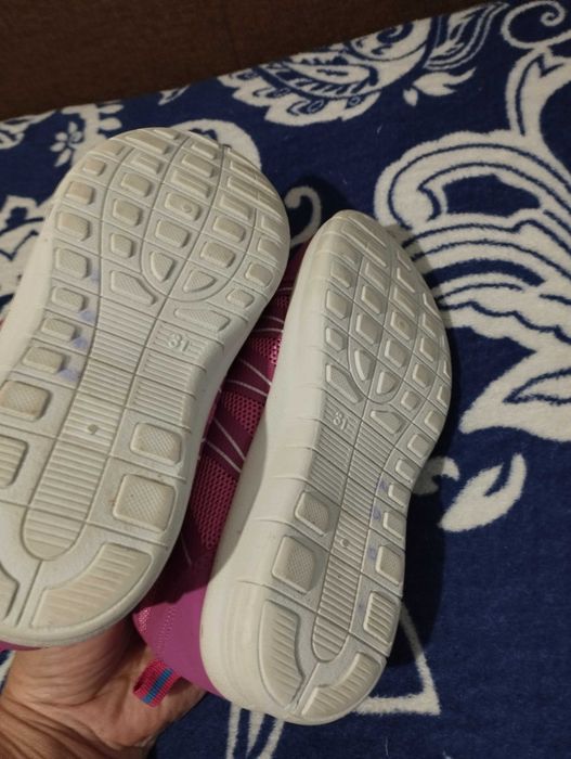 Кроссовки летние