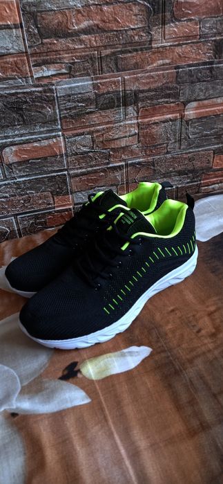 Buty sportowe 44 -28,5 cm