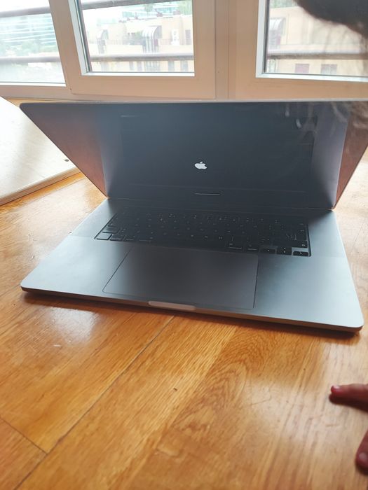 MacBook Pro (16-inch, 2019)