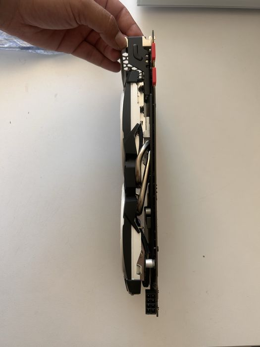 Vendo placa grafica 1070 8gb ddr5