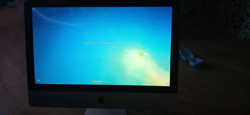 iMac Apple 21,5" — 2009