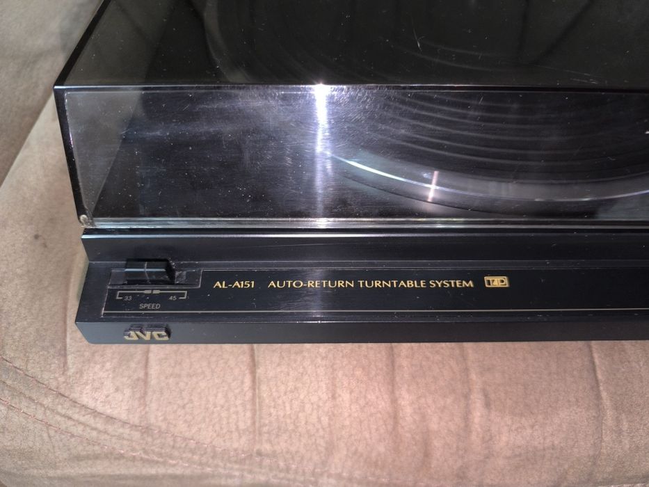 Проигрыватель винила jvc  AL-A151ВК