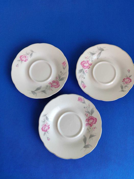 Filiżanki ze spodeczkami talerzyk, 3 kpt., stara porcelana, chińskie