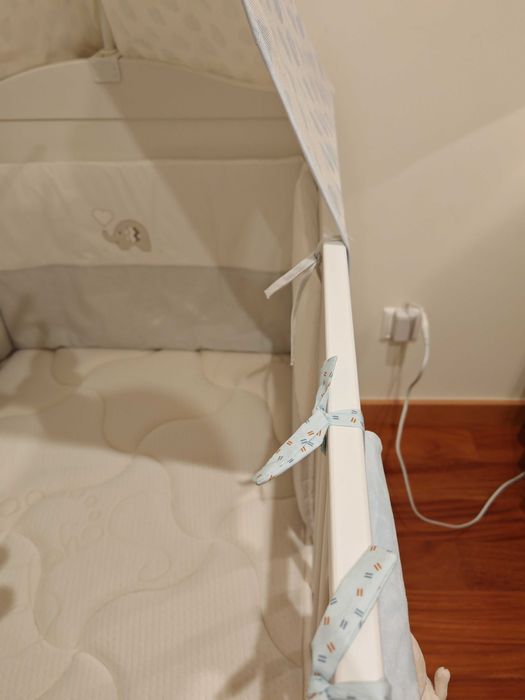 Vendo Berço/colchão/cortina/ Nunca usado -NOVO