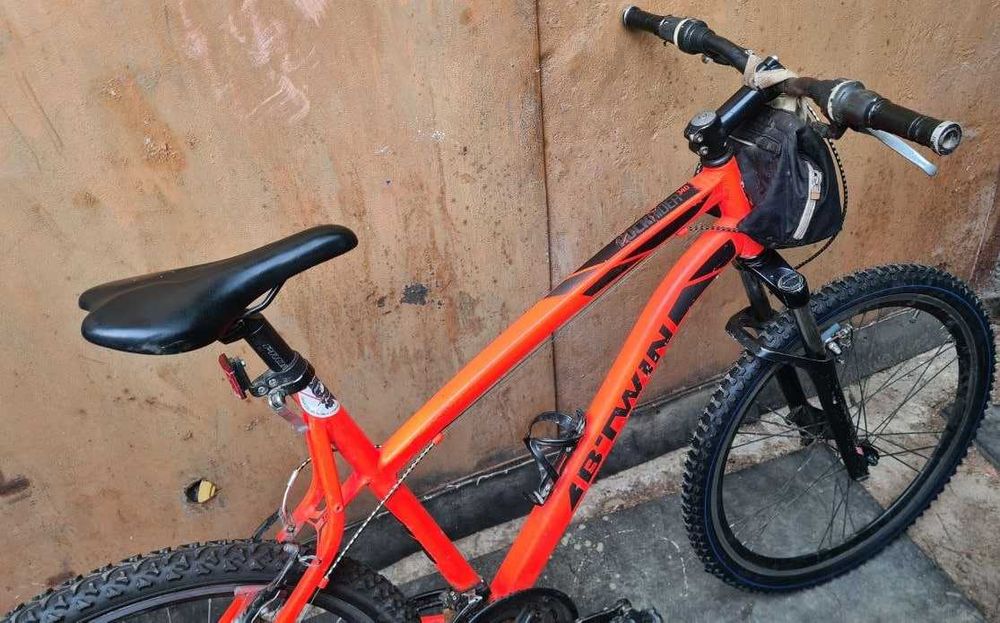 Продається велосипед  B'Twin Rockrider 340