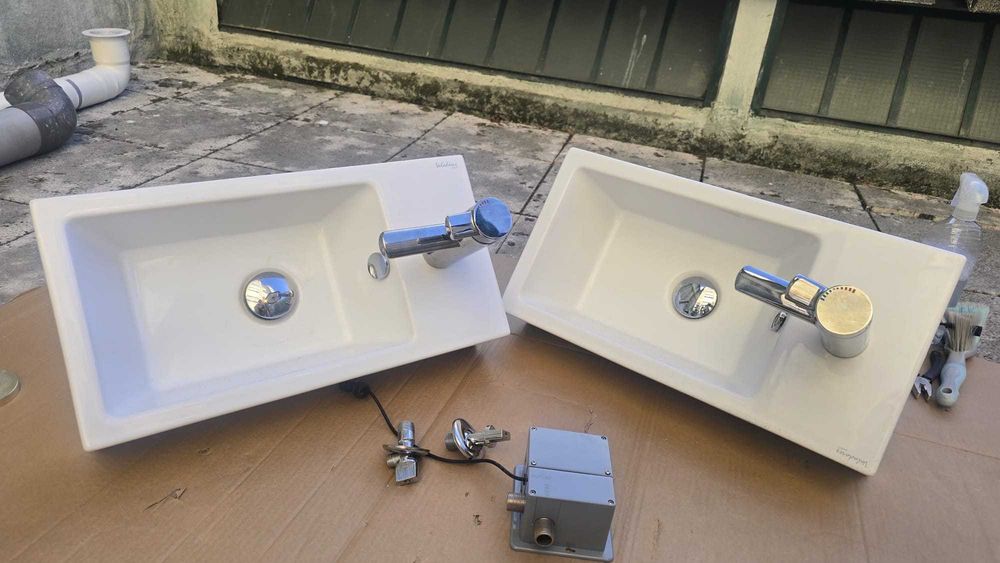 Lavatório com torneira eletrica de sensor