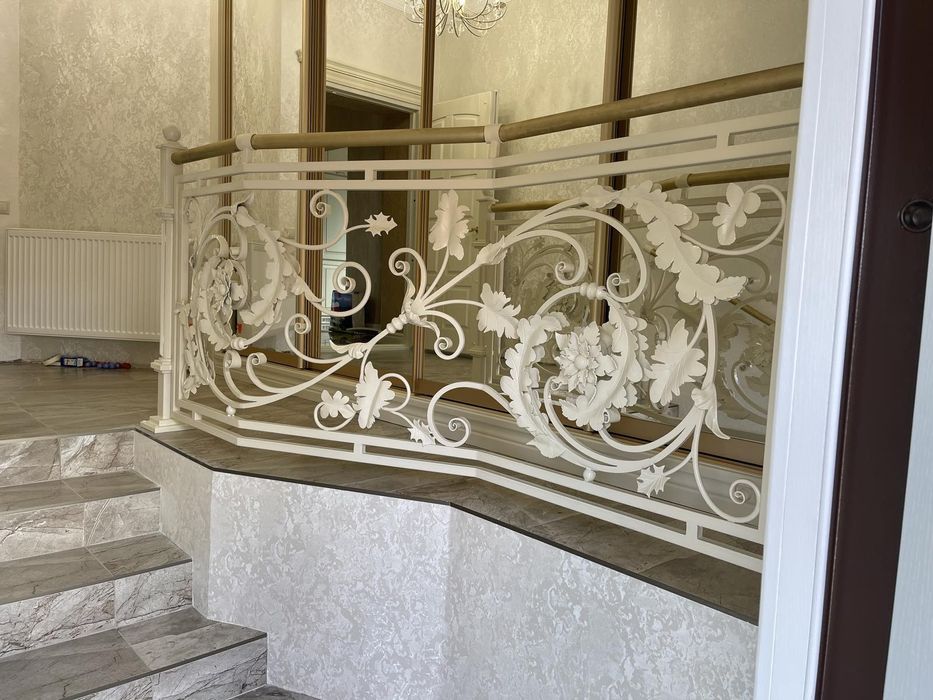 Реставрація та виготовлення кованих та інших виробів з миталу