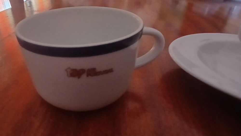 Chávenas e pires café