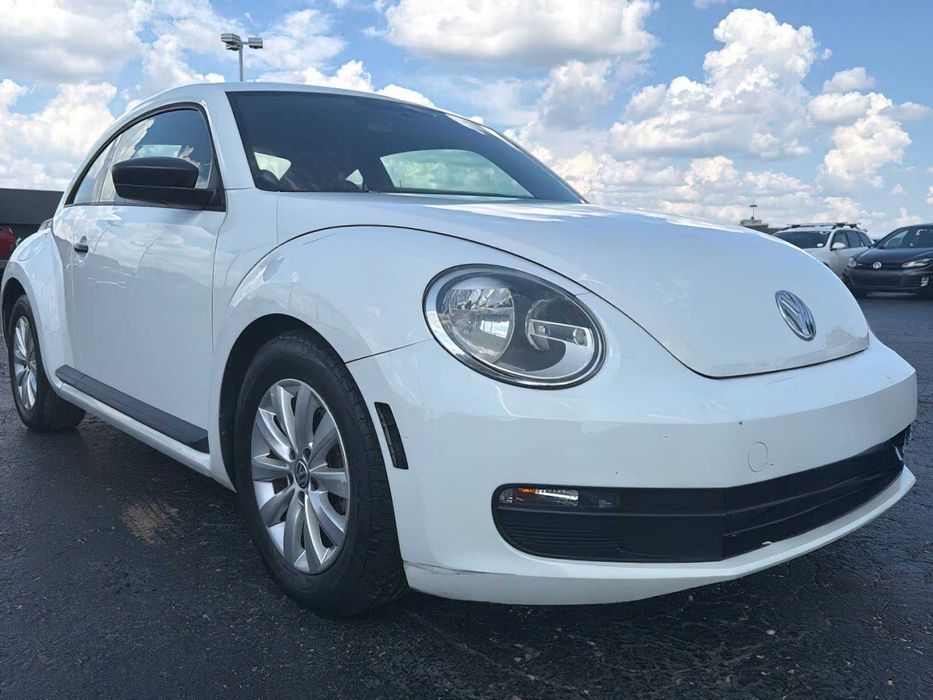 Volkswagen Beetle      2015