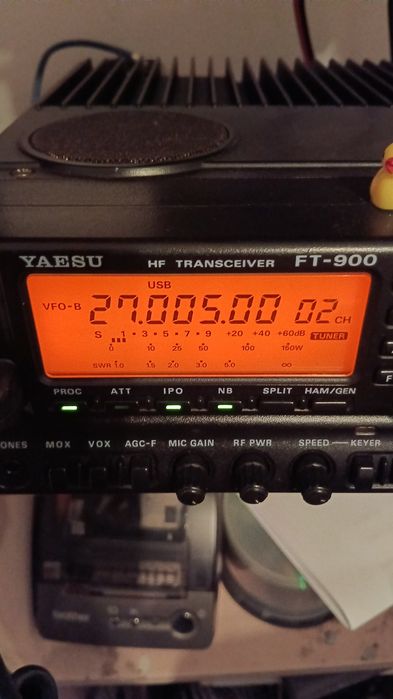 Rádio yaesu FT 900