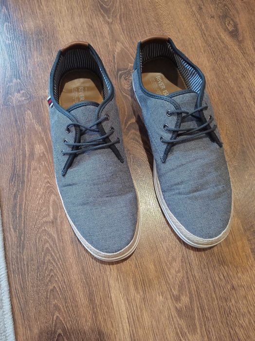Продам чоловічі кеди бренду River Island